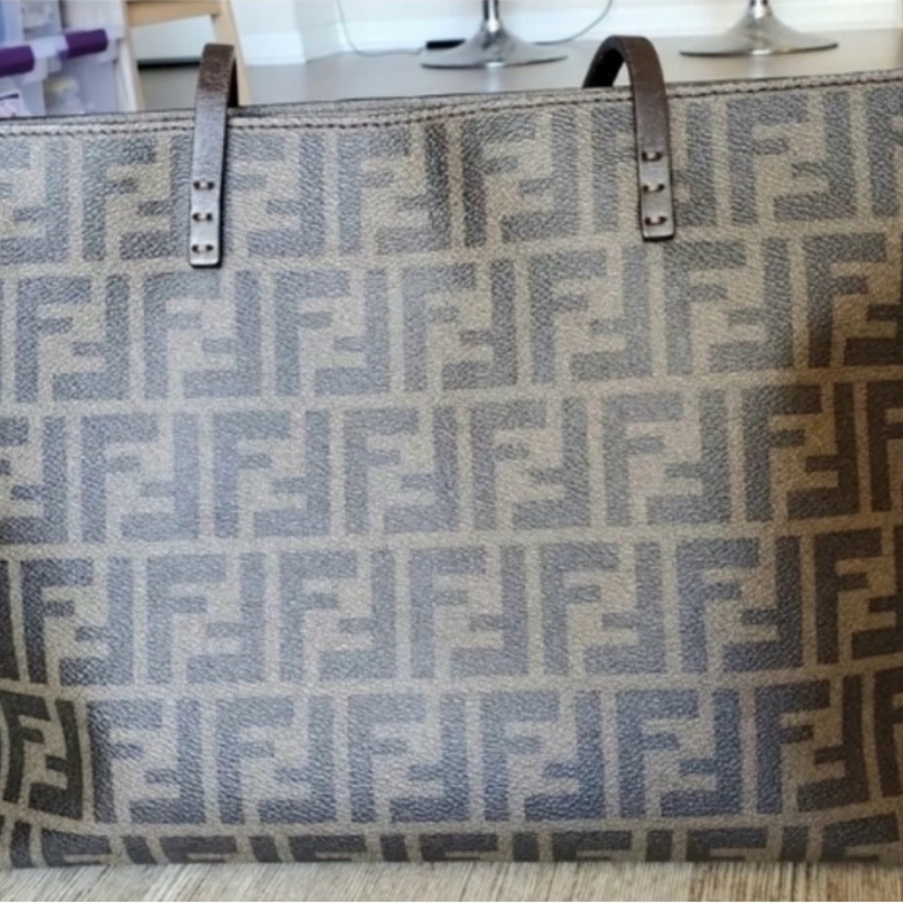 Fendi Zucca brown shopper tote - Picture 4 of 6